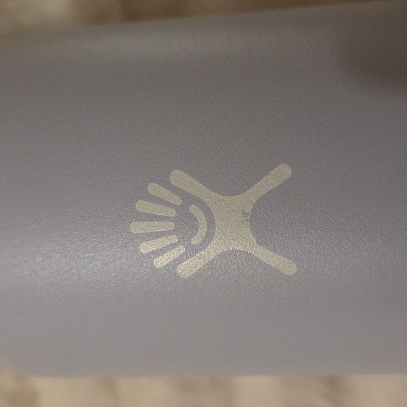 Hydro Flask 24oz Lavender Bottle with Black Lid And Handle - Picture 3 of 12